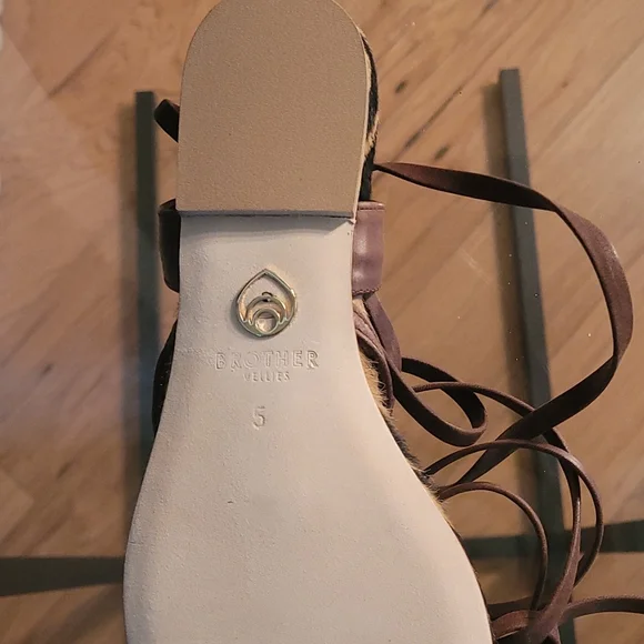 NWT Brother Vellies Brown zebra print thong sandals size 5 - Picture 5 of 8